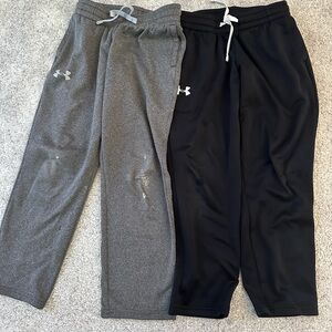 Under Armour grey and black boy’s sweatpants